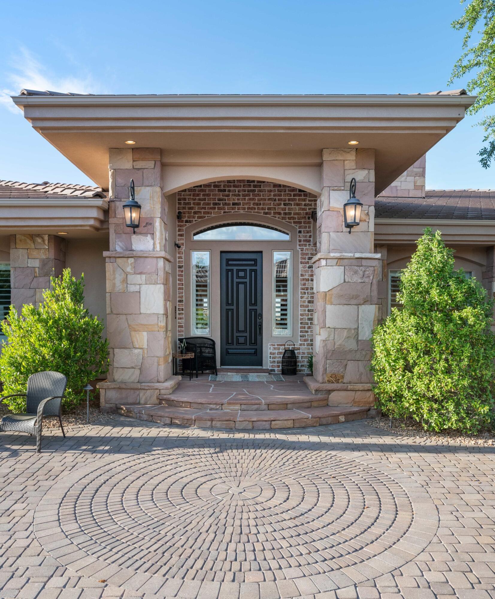 STONE CLIFF - Residential