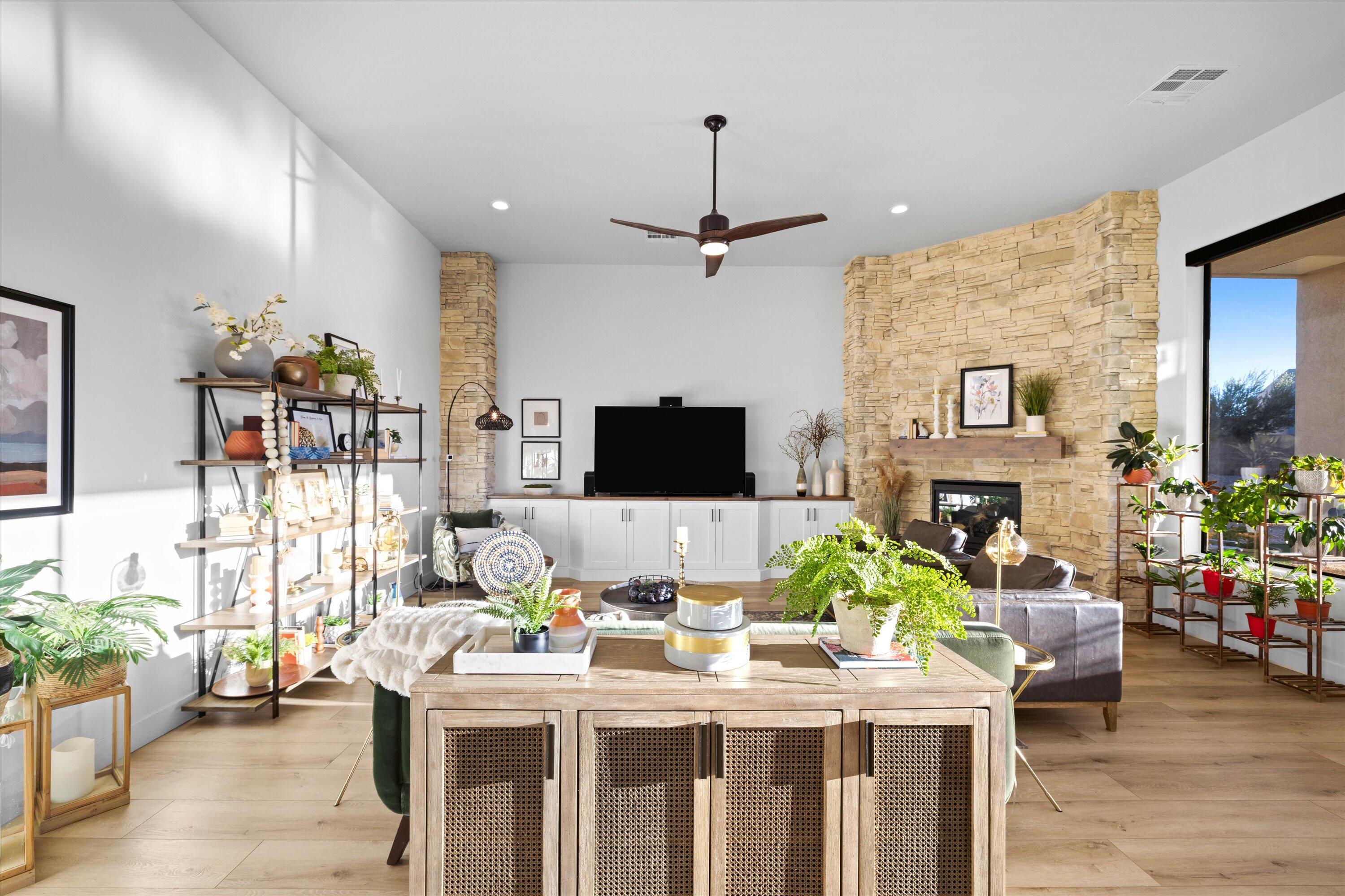 LEDGES OF ST GEORGE - Residential