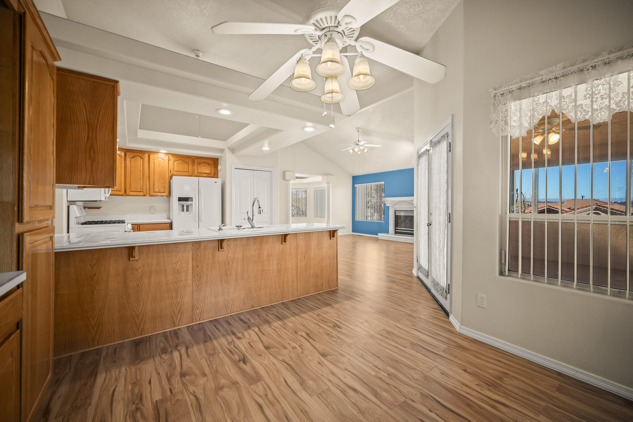 LAVA POINTE EAST - Residential