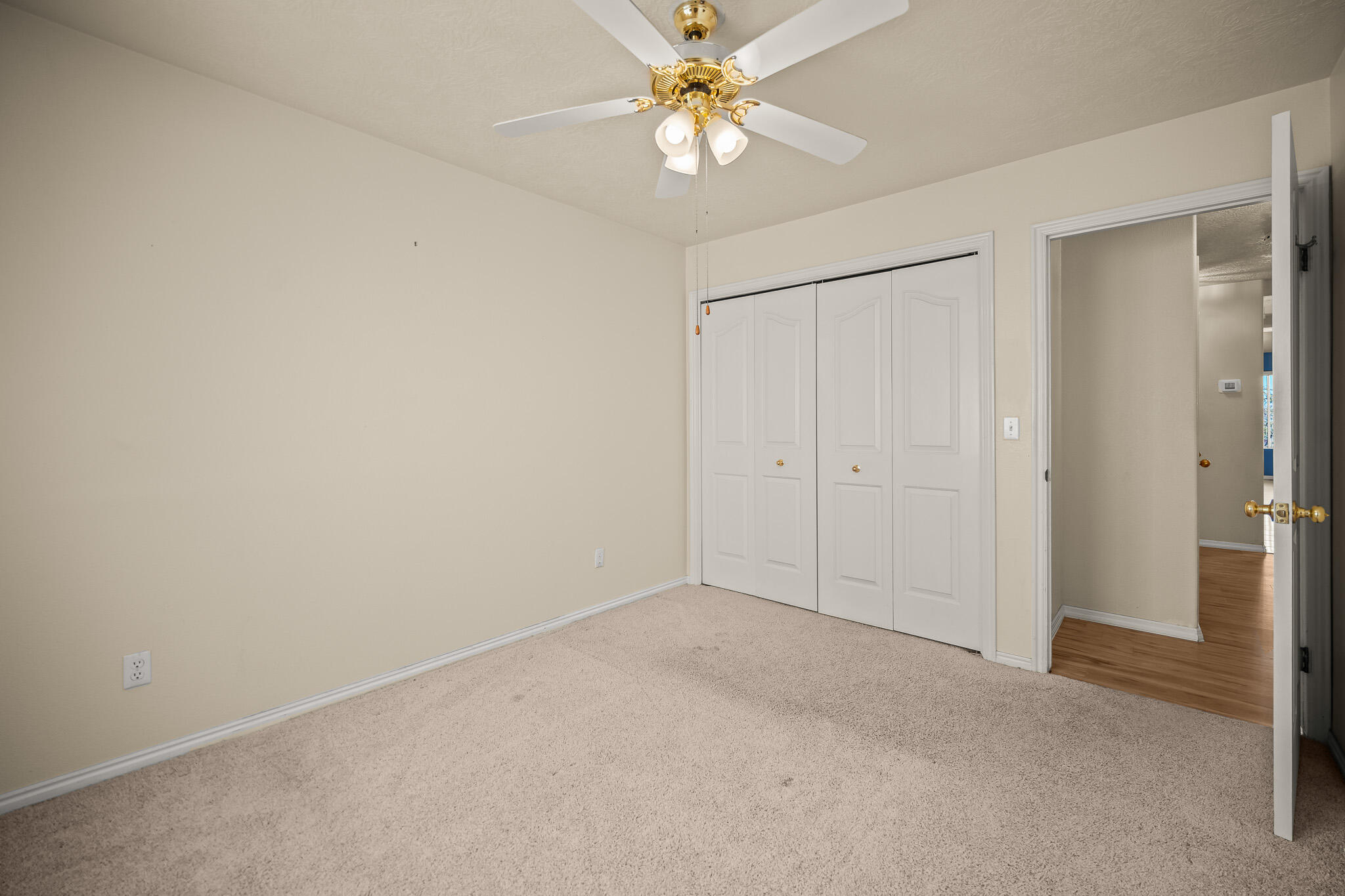 LAVA POINTE EAST - Residential