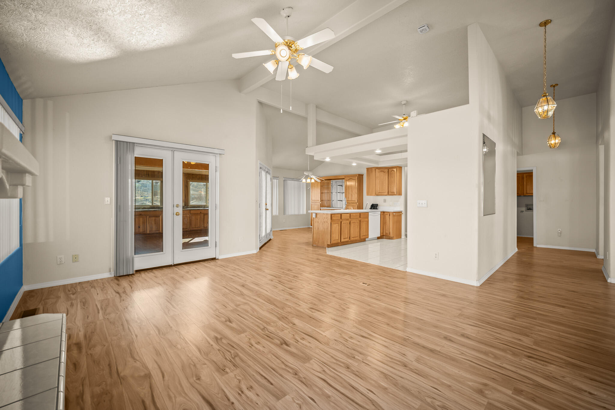 LAVA POINTE EAST - Residential