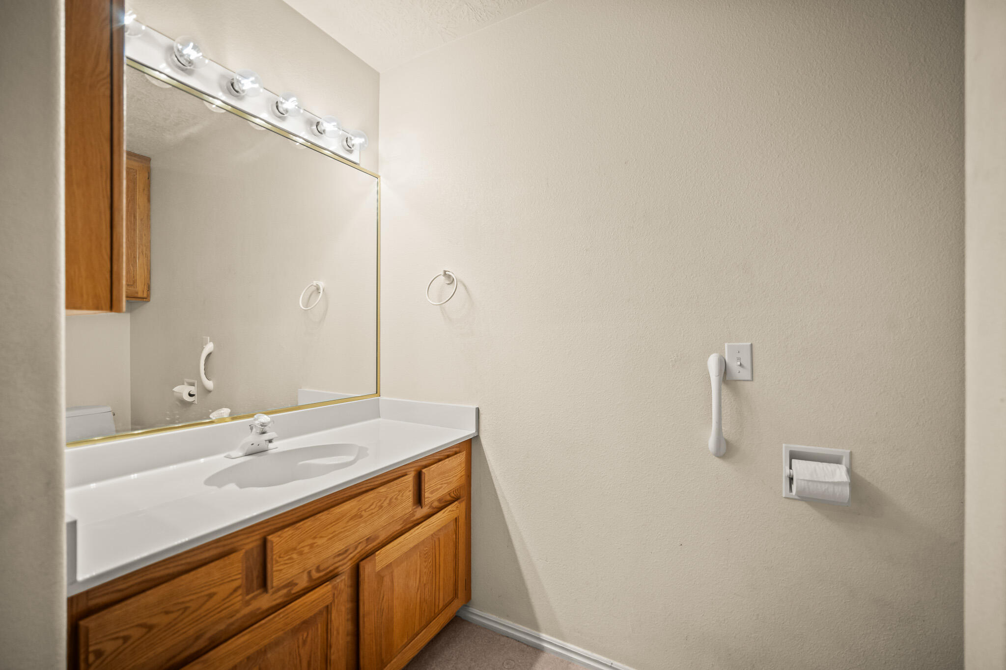 LAVA POINTE EAST - Residential