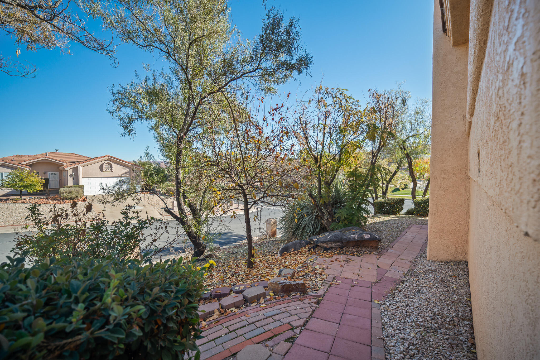 LAVA POINTE EAST - Residential