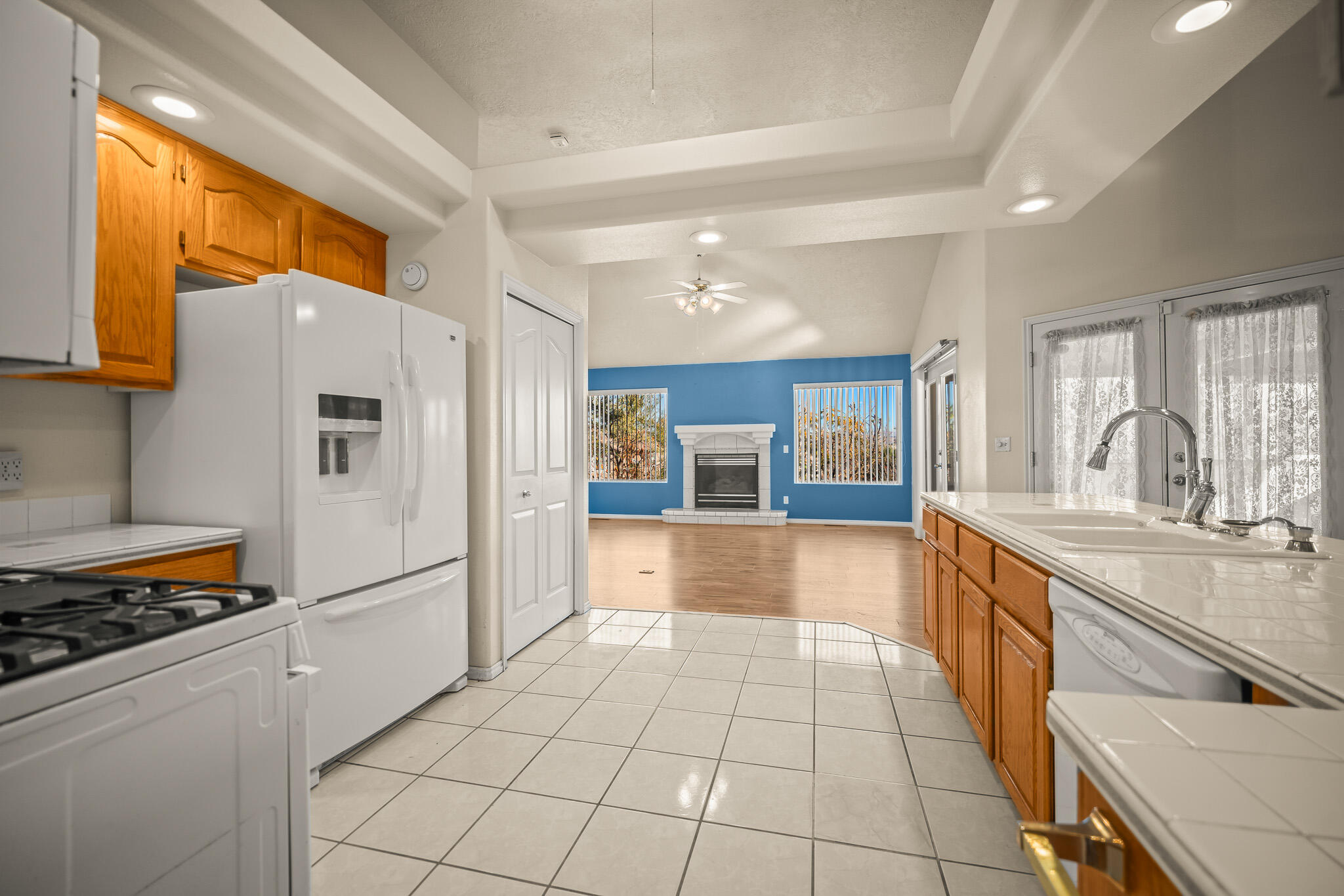 LAVA POINTE EAST - Residential