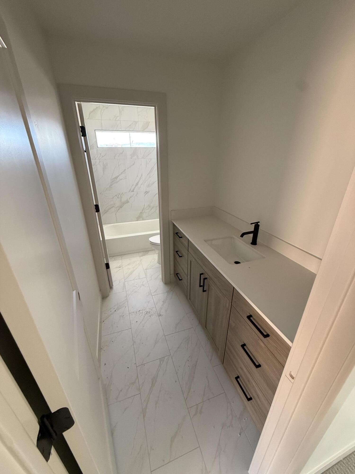 WHITE DOME TOWNHOMES - Residential