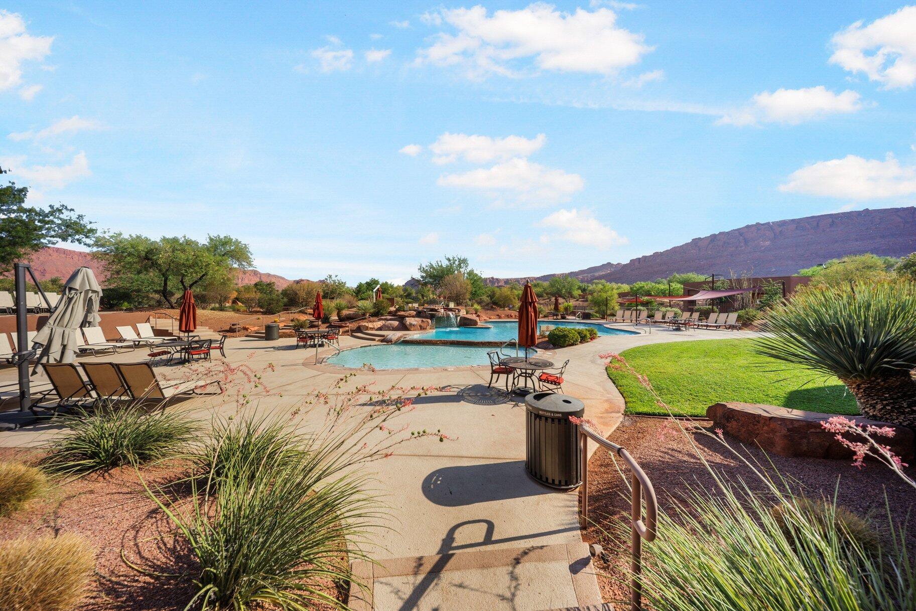 LAVA COVE AT ENTRADA - Residential