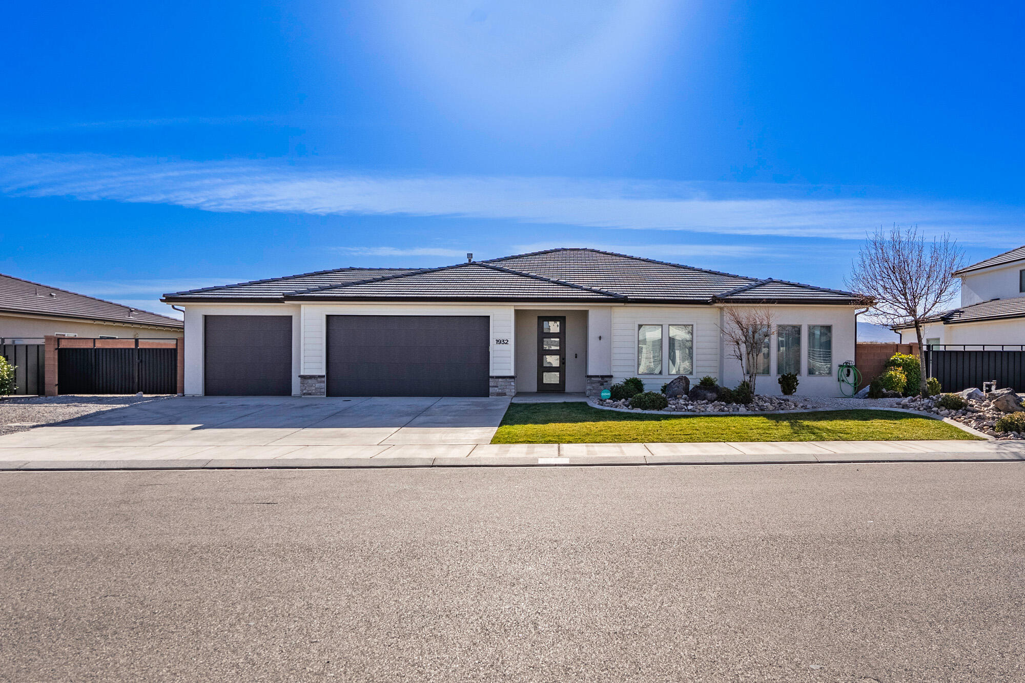 SAGE CANYON - Residential