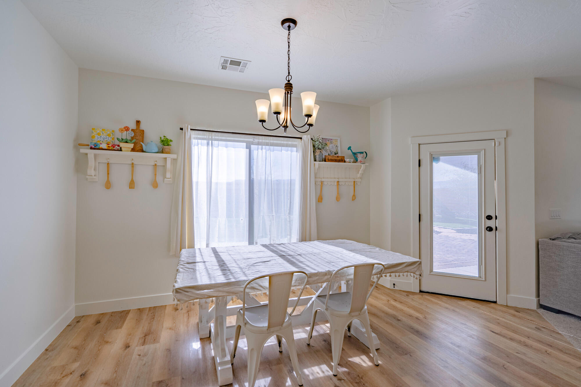 SAGE CANYON - Residential