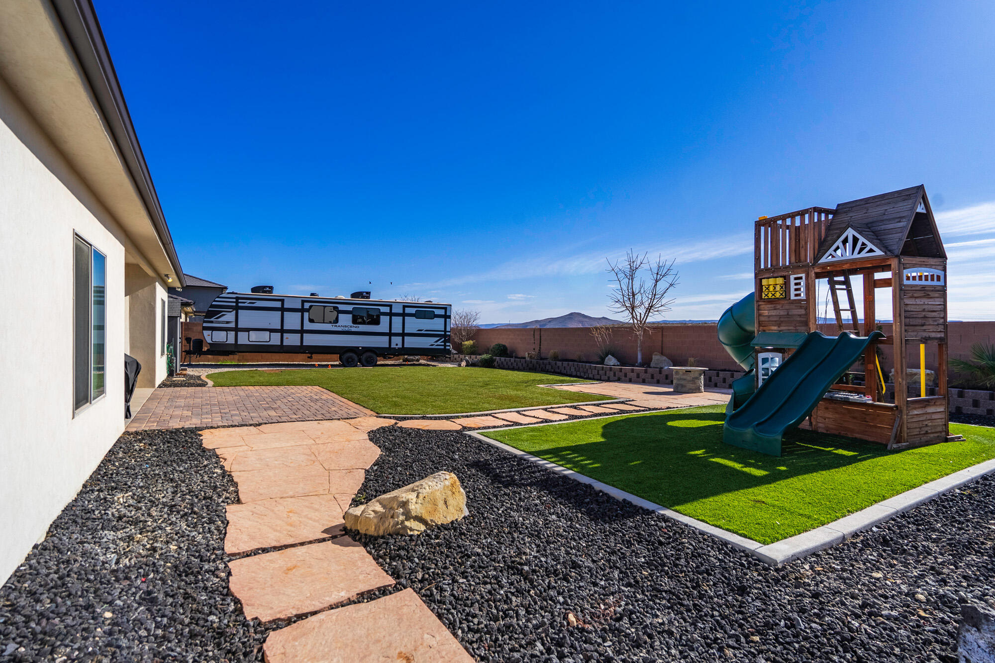 SAGE CANYON - Residential