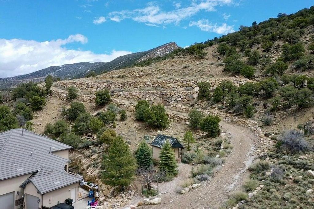 Photo of 1858 N Matchstick Way, Cedar City, UT 84721 (MLS # 26-271320)