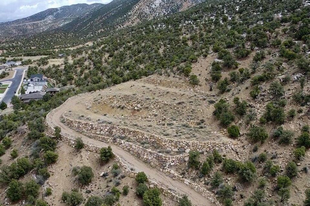 Photo of 1858 N Matchstick Way, Cedar City, UT 84721 (MLS # 26-271320)