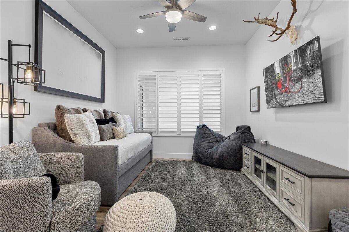 WHITWORTH ESTATES - Residential