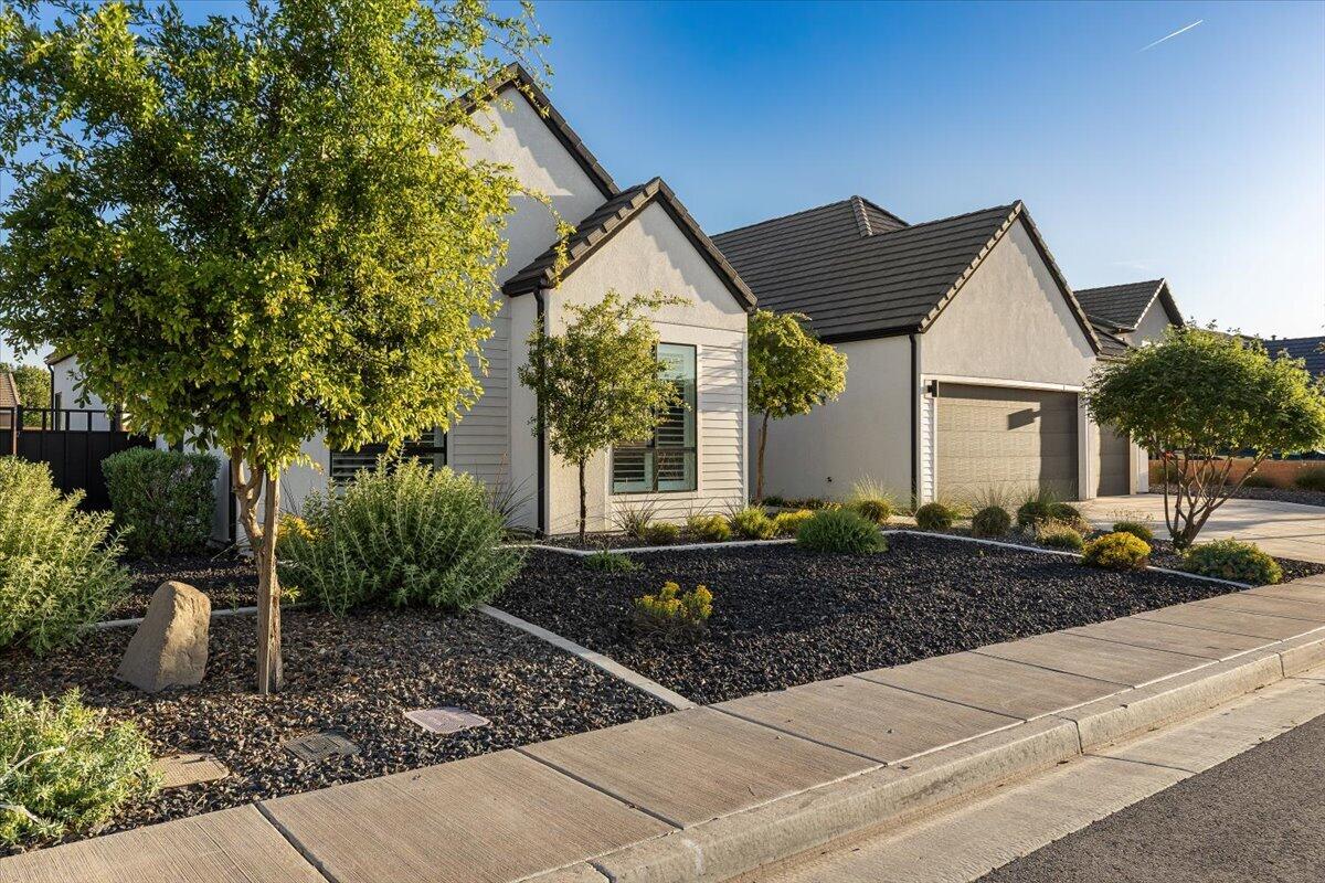 WHITWORTH ESTATES - Residential