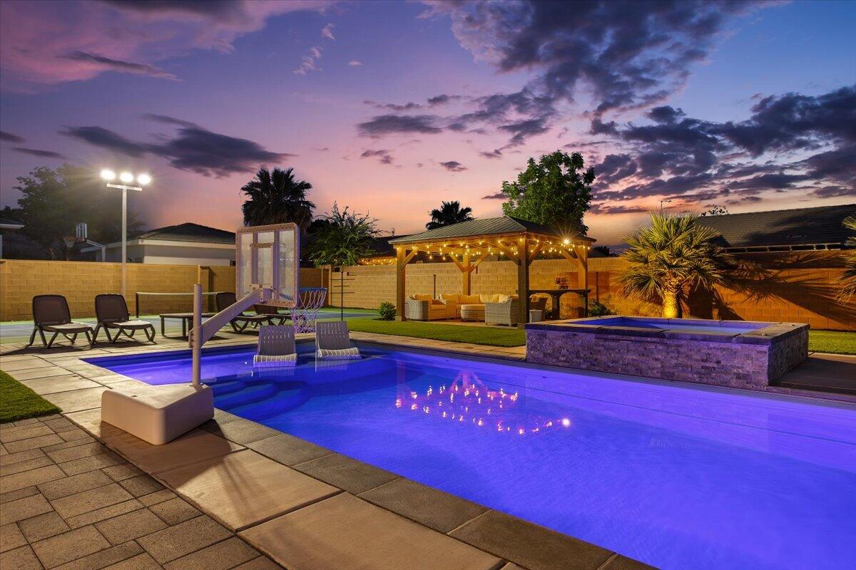 WHITWORTH ESTATES - Residential