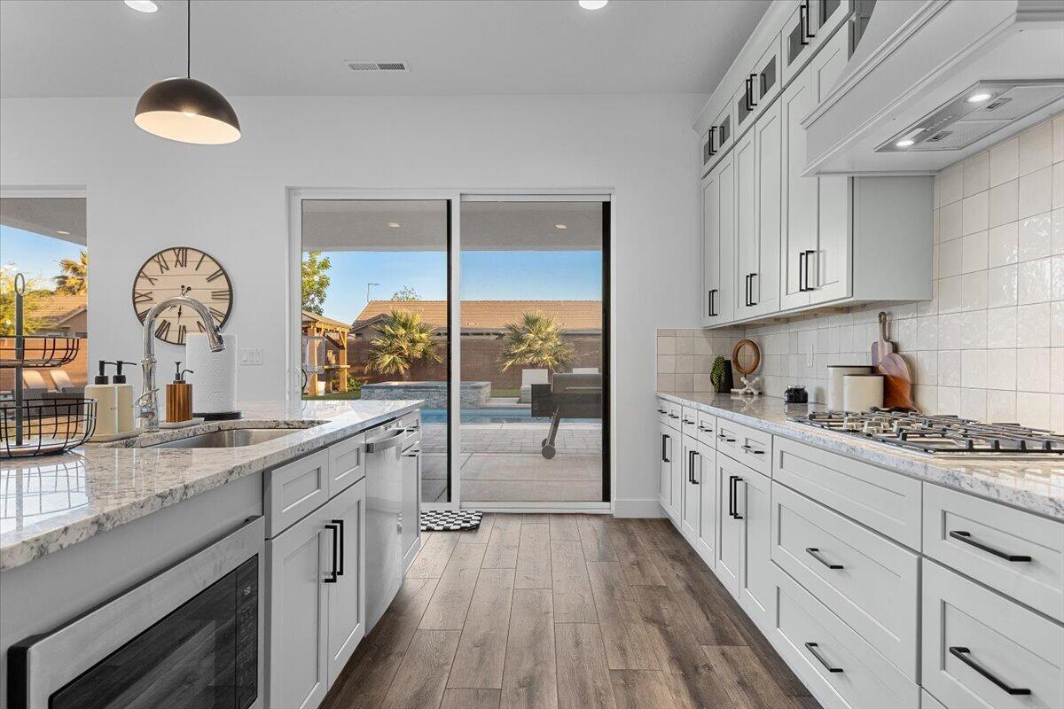 WHITWORTH ESTATES - Residential