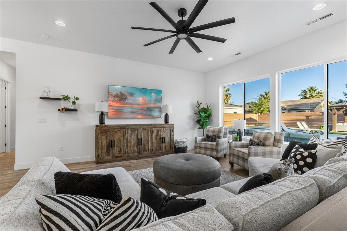 WHITWORTH ESTATES - Residential