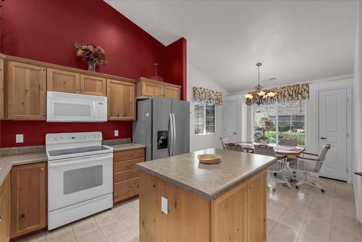 FOX BOROUGH - Residential