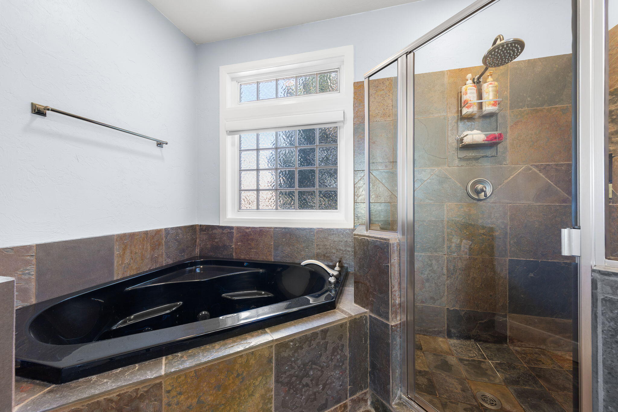 TAMARACK RIDGE ESTATES - Residential