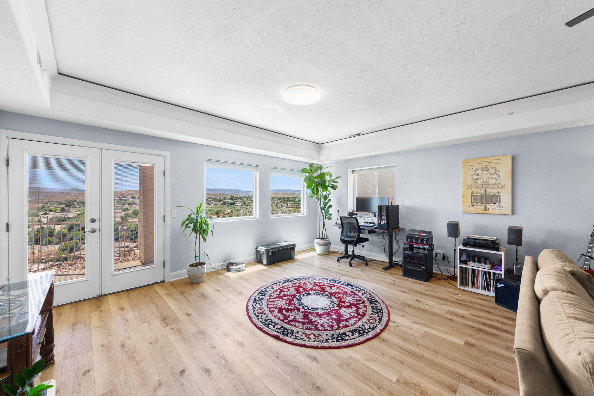 TAMARACK RIDGE ESTATES - Residential