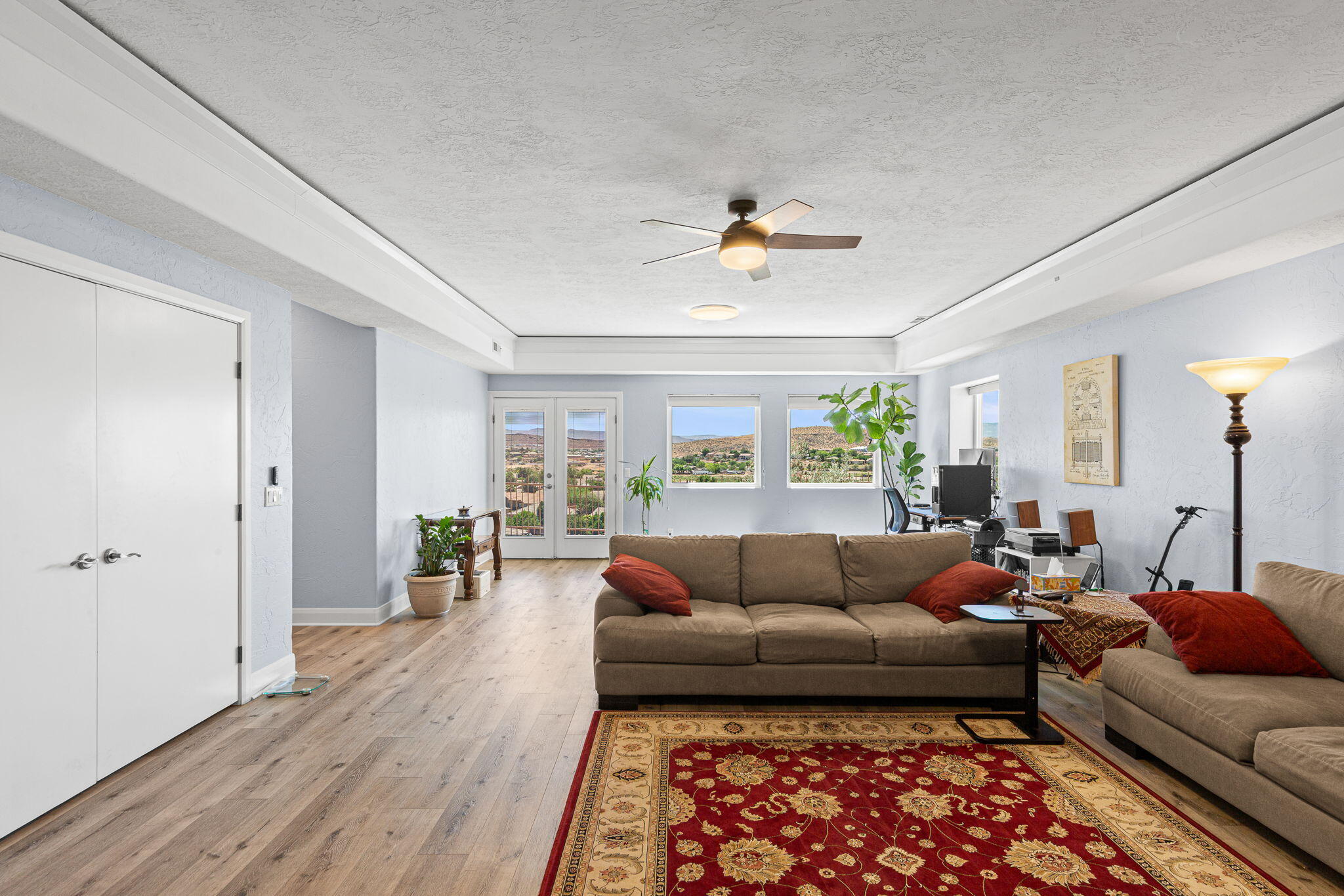 TAMARACK RIDGE ESTATES - Residential