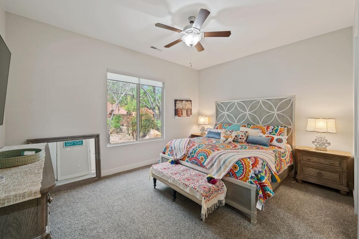 TONAQUINT TERRACE - Residential