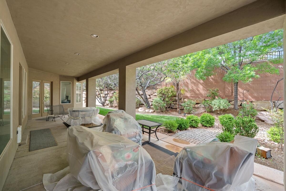 TONAQUINT TERRACE - Residential