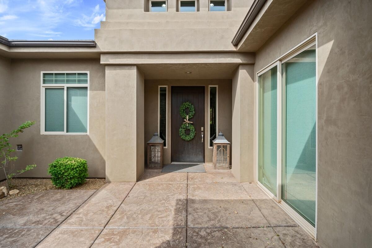 TONAQUINT TERRACE - Residential