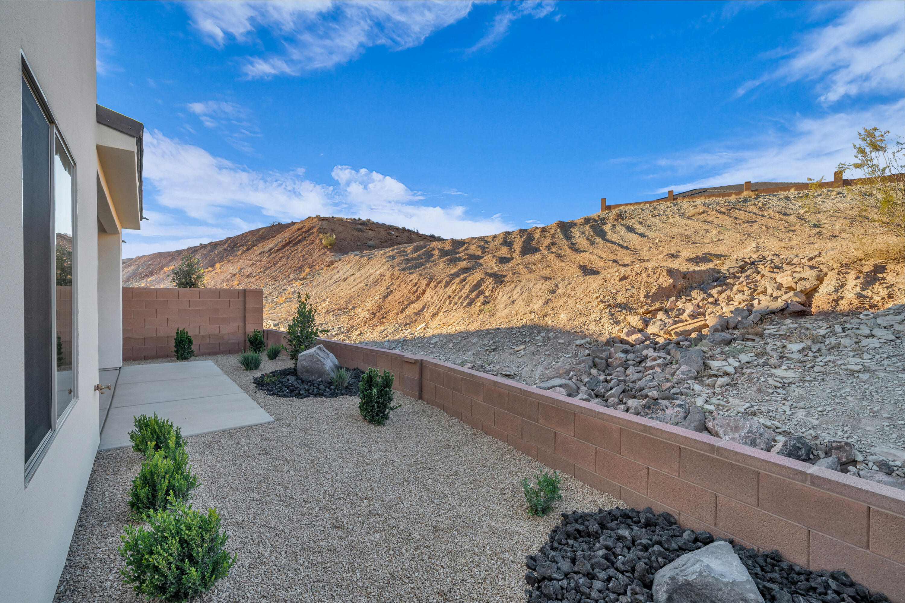 WHITE TRAILS - Residential