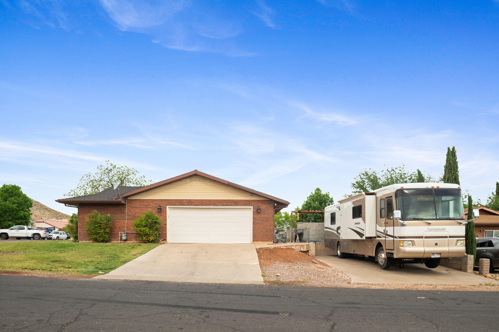 BLOOMINGTON HILLS - Residential