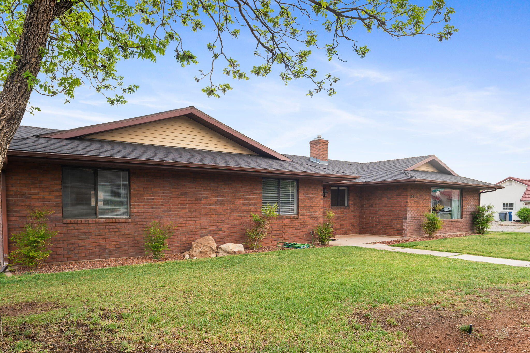 BLOOMINGTON HILLS - Residential