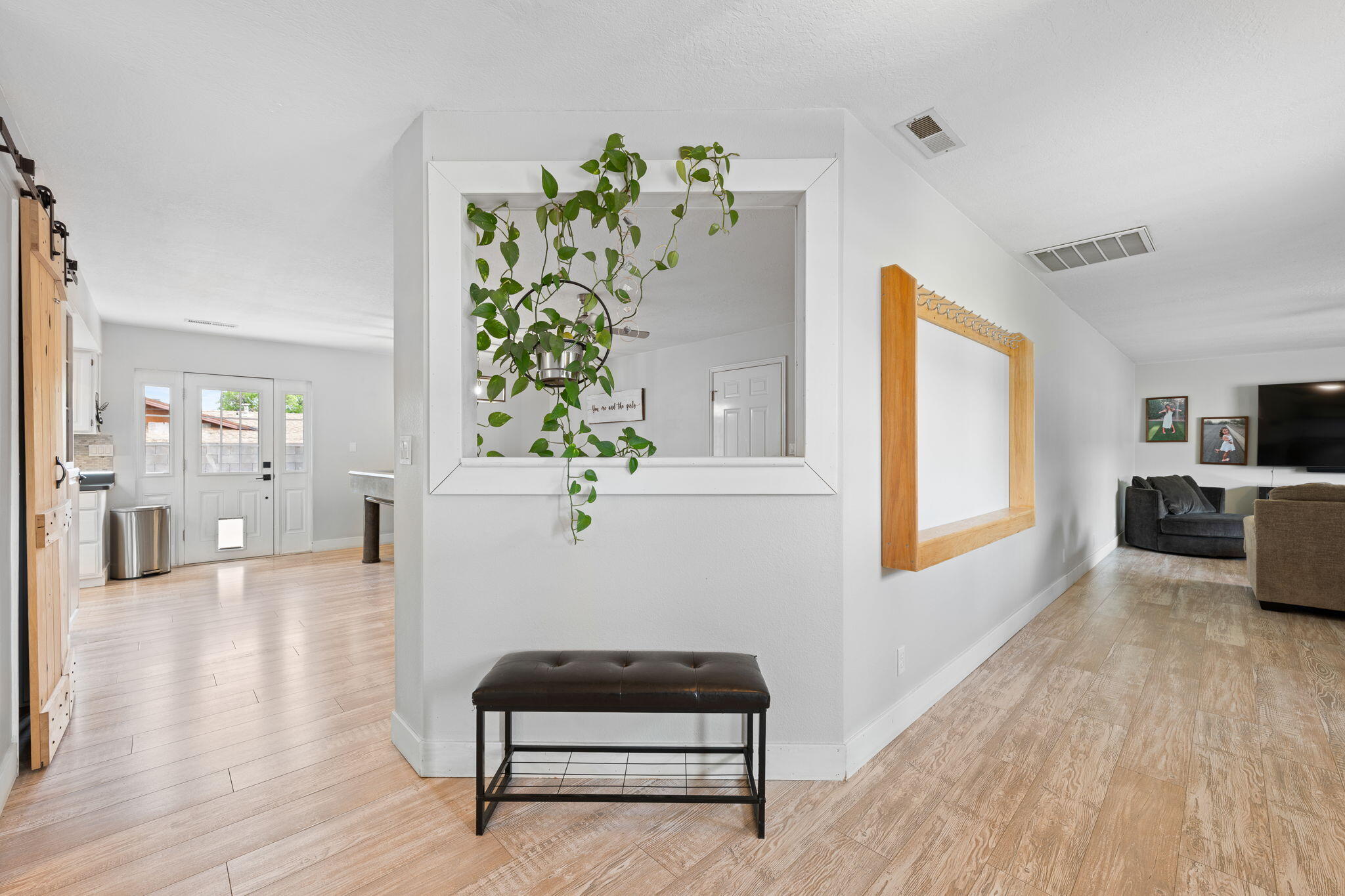 BLOOMINGTON HILLS - Residential