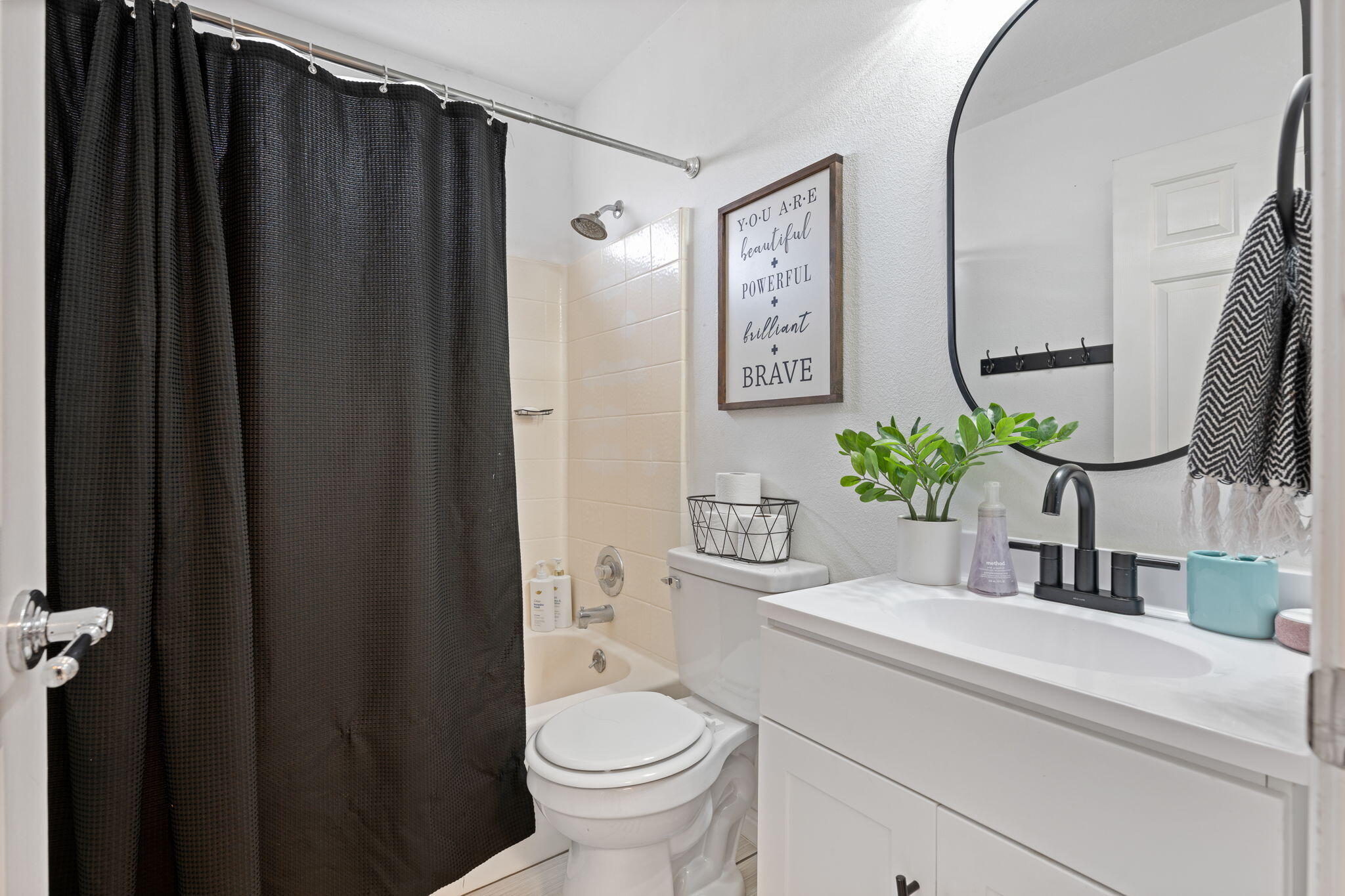 BLOOMINGTON HILLS - Residential