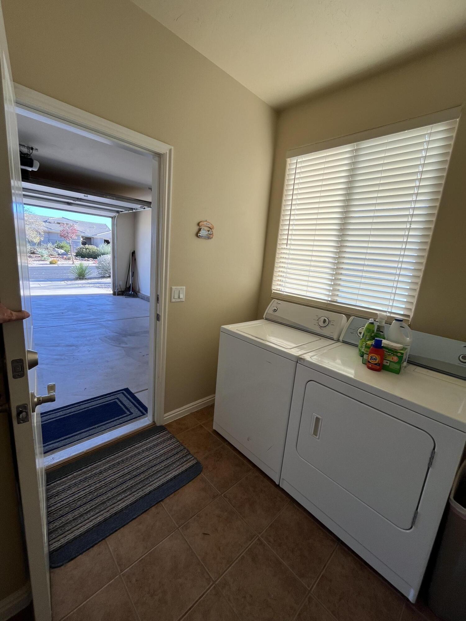 CORAL CANYON - Residential