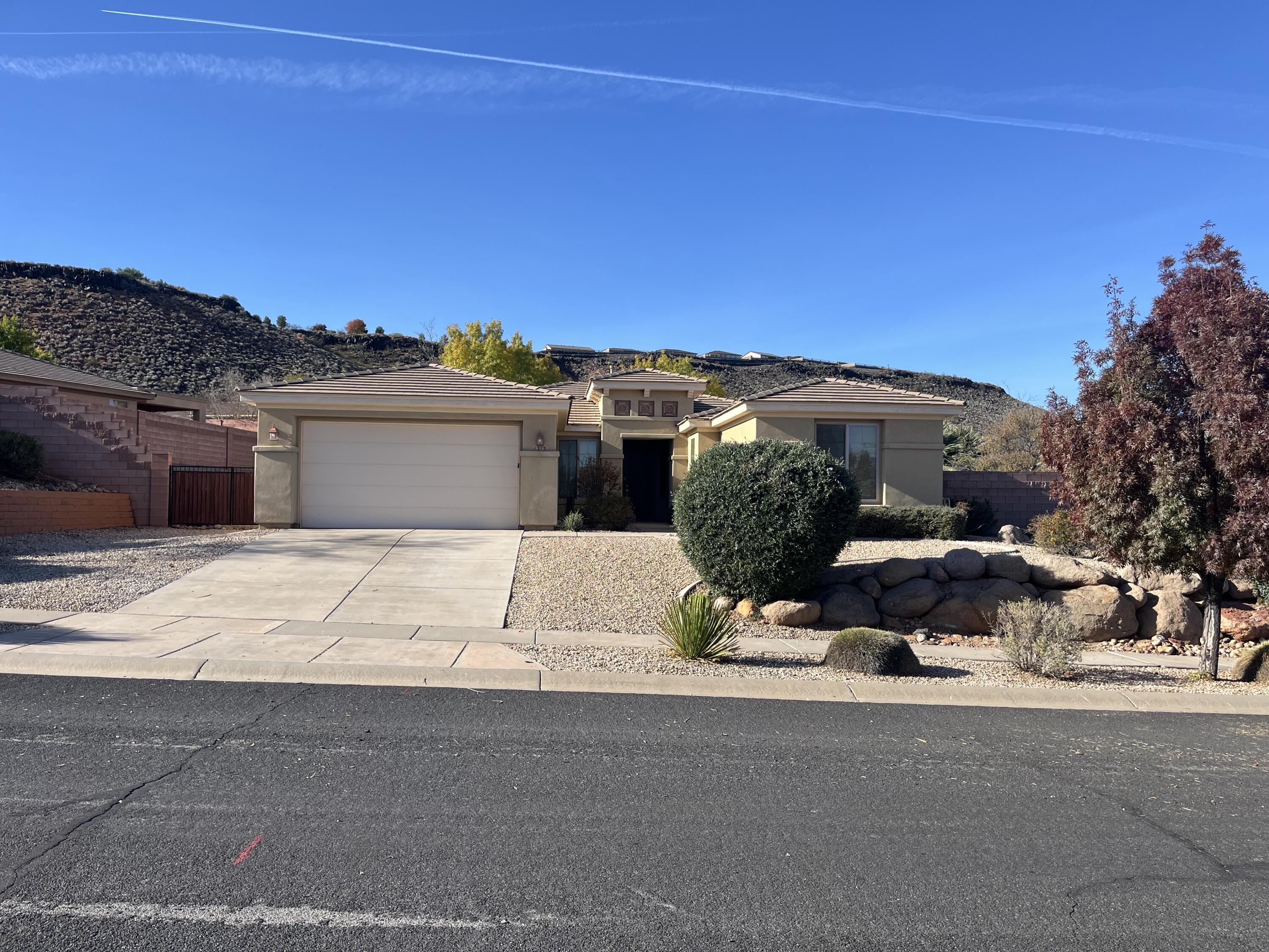 CORAL CANYON - Residential