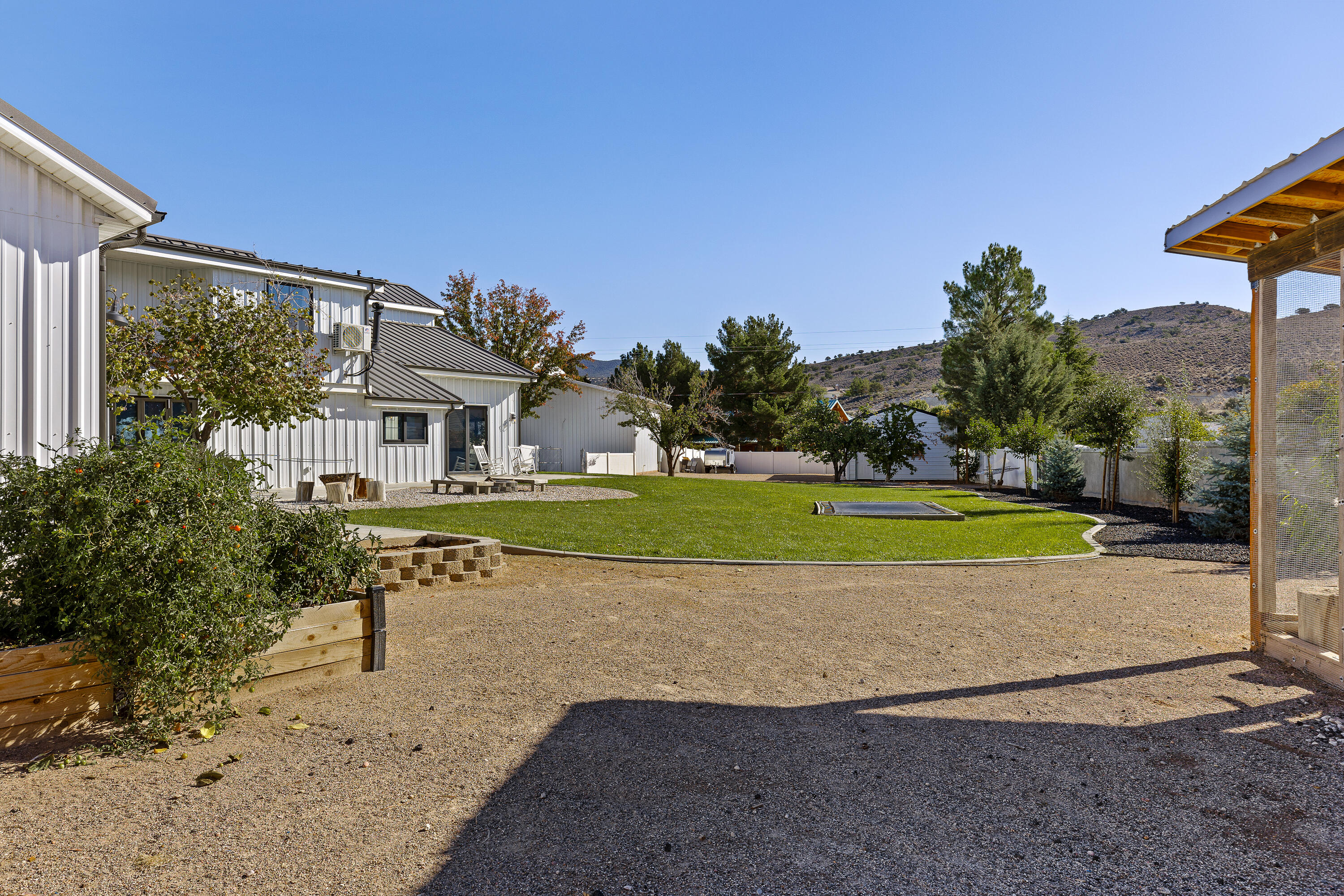 DIAMOND VALLEY ACRES - Residential