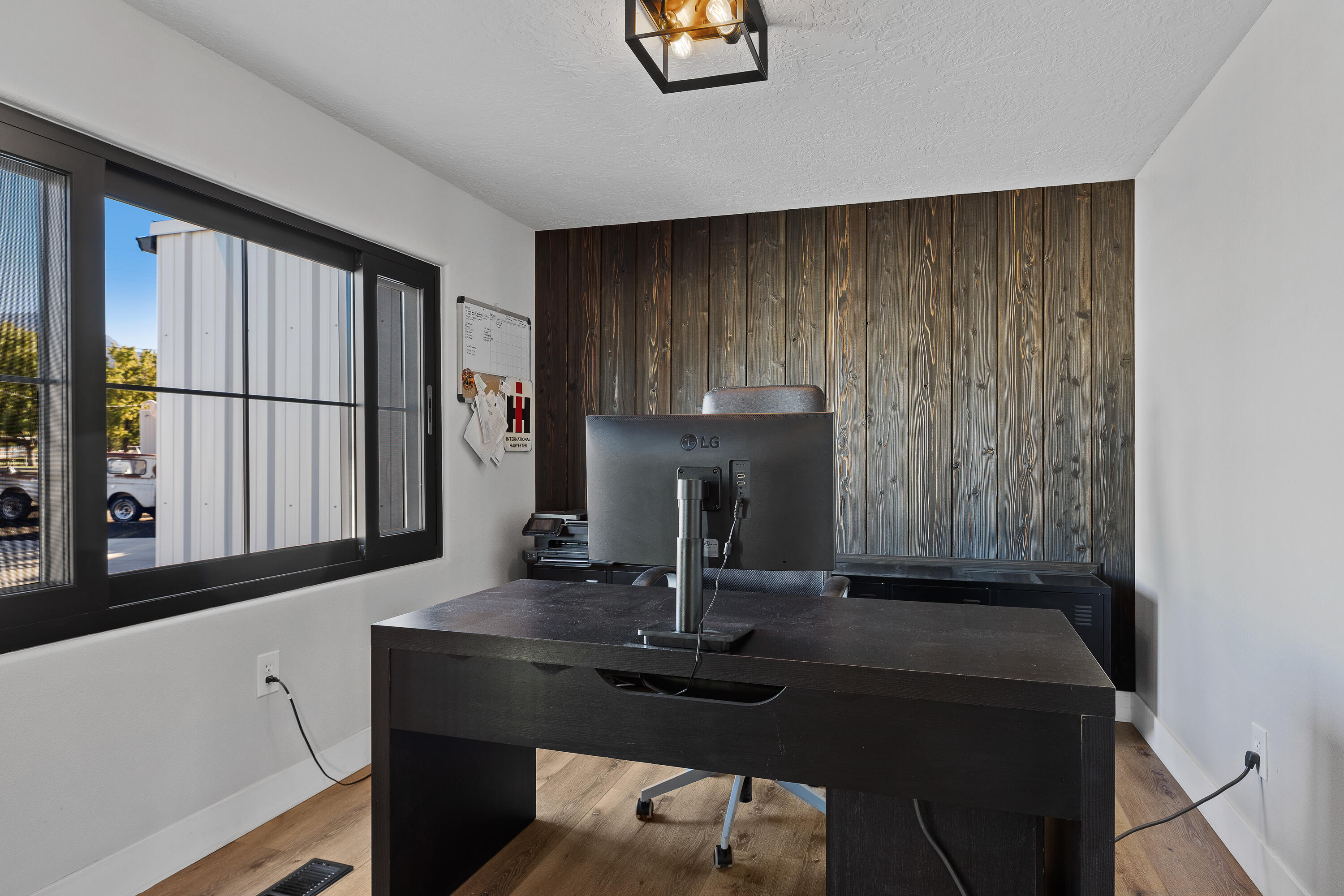 DIAMOND VALLEY ACRES - Residential