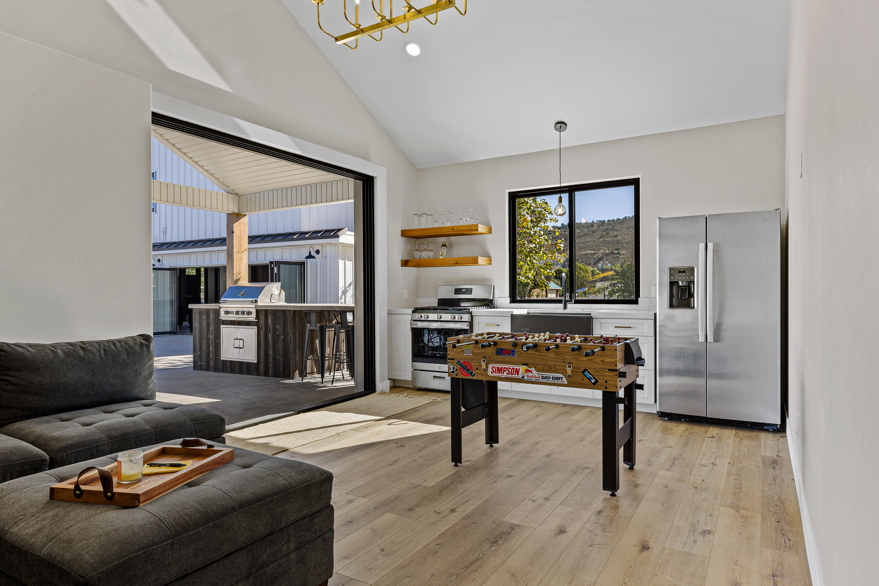 DIAMOND VALLEY ACRES - Residential