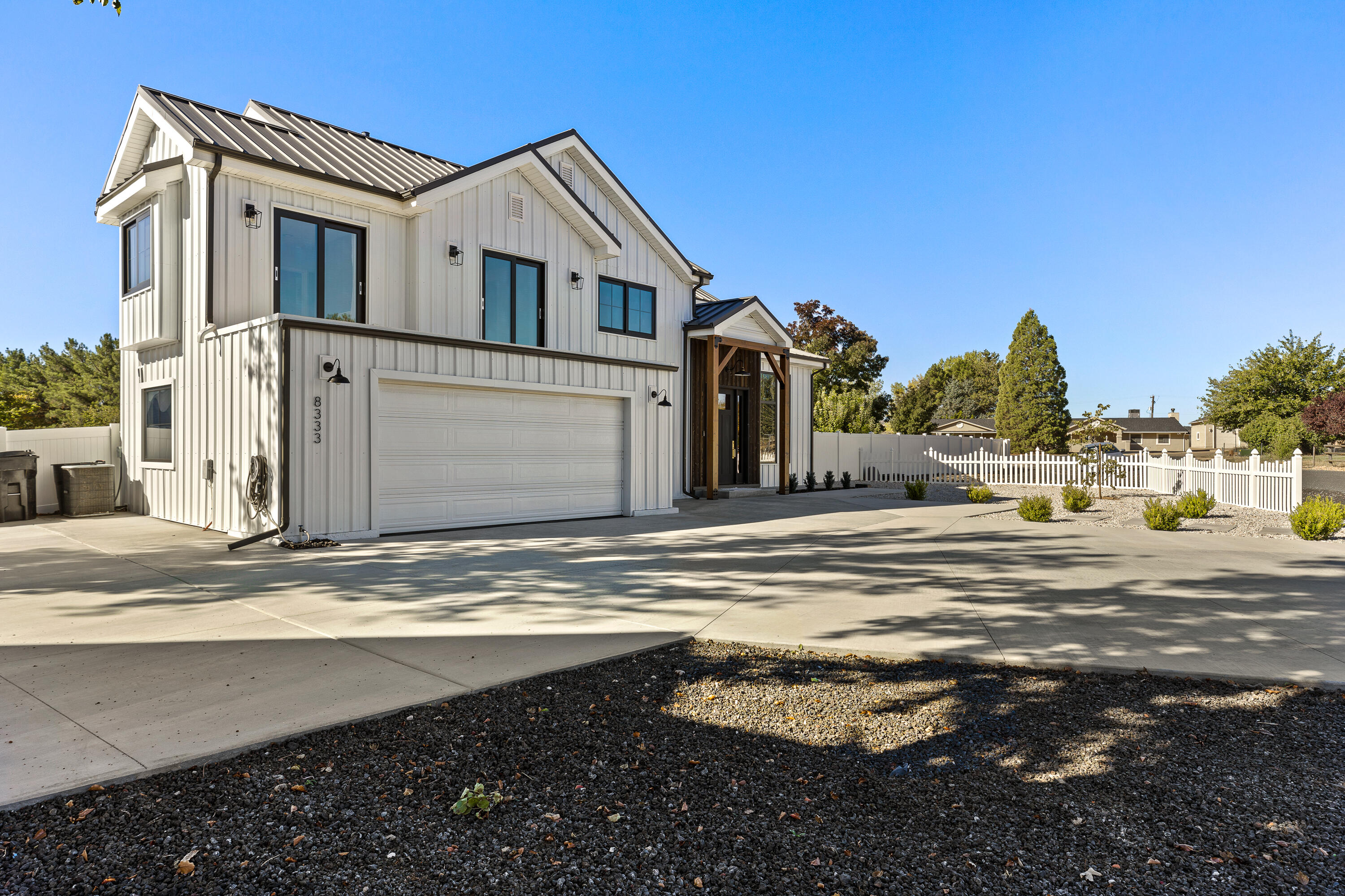 DIAMOND VALLEY ACRES - Residential