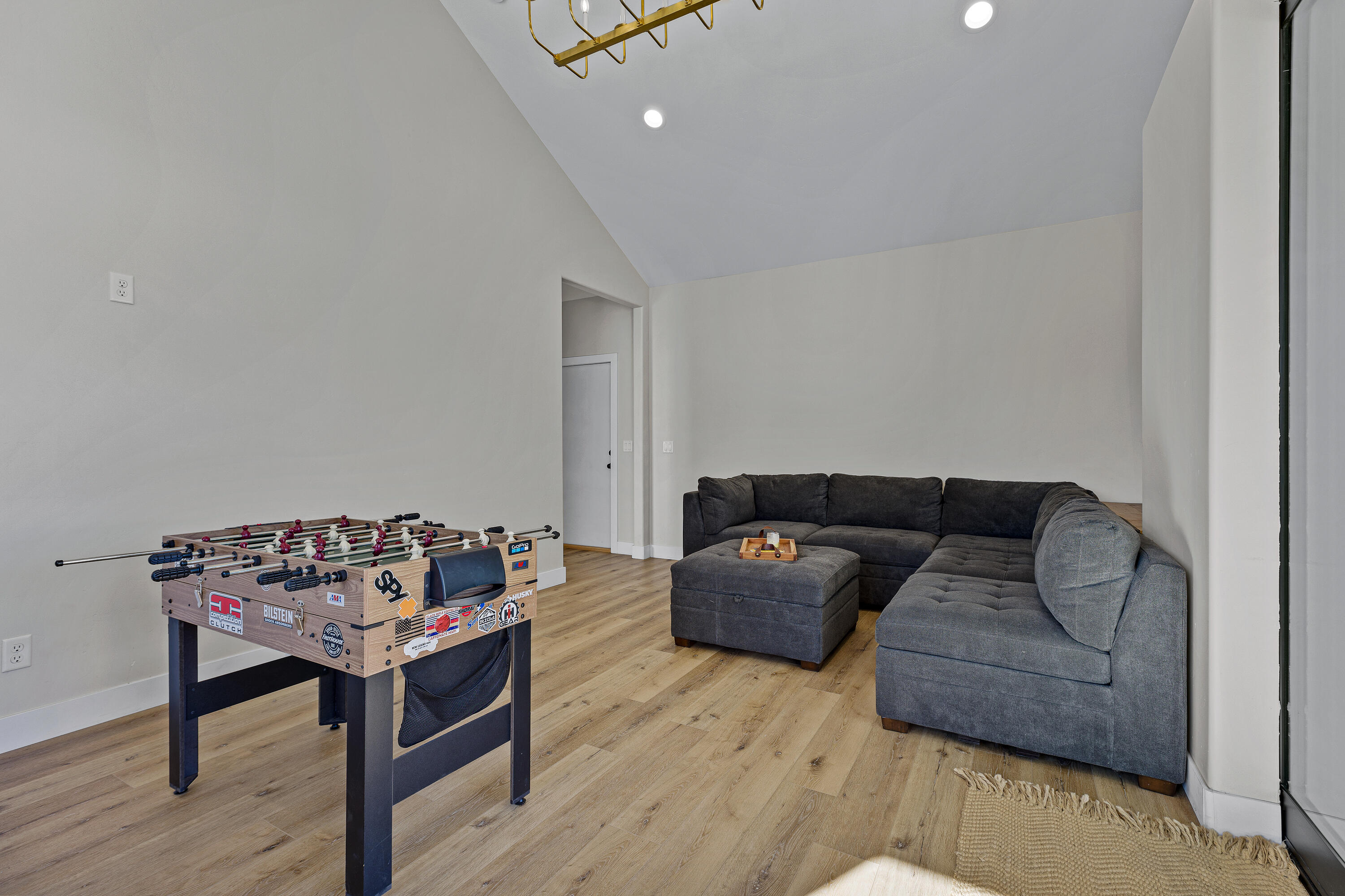 DIAMOND VALLEY ACRES - Residential