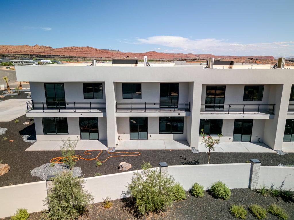 Photo of 2590 Cougar Trail 4 #4, Santa Clara, UT 84765 (MLS # 26-275815)