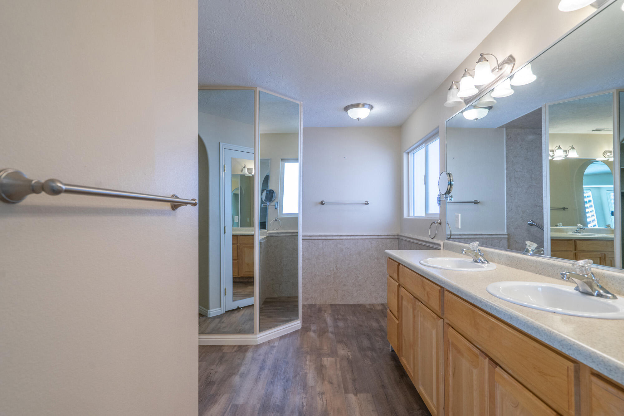 SILVERCREEK TOWNHOMES - Residential