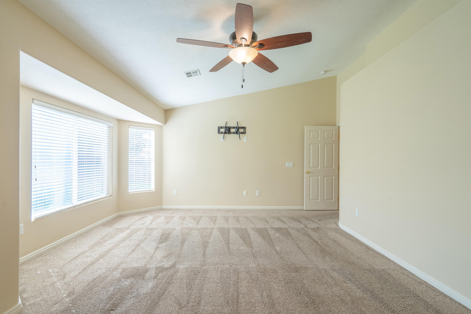 SILVERCREEK TOWNHOMES - Residential