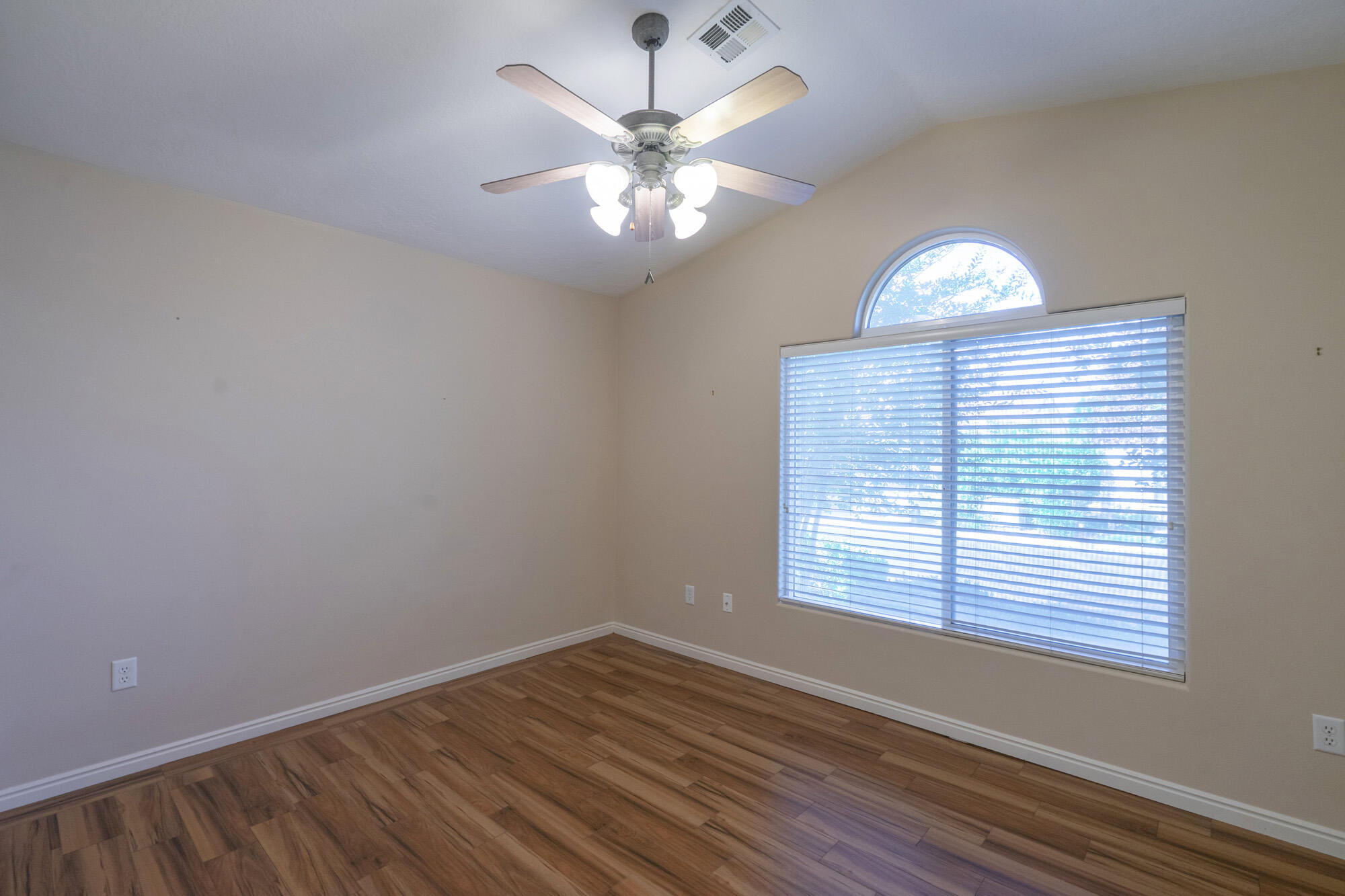 SILVERCREEK TOWNHOMES - Residential