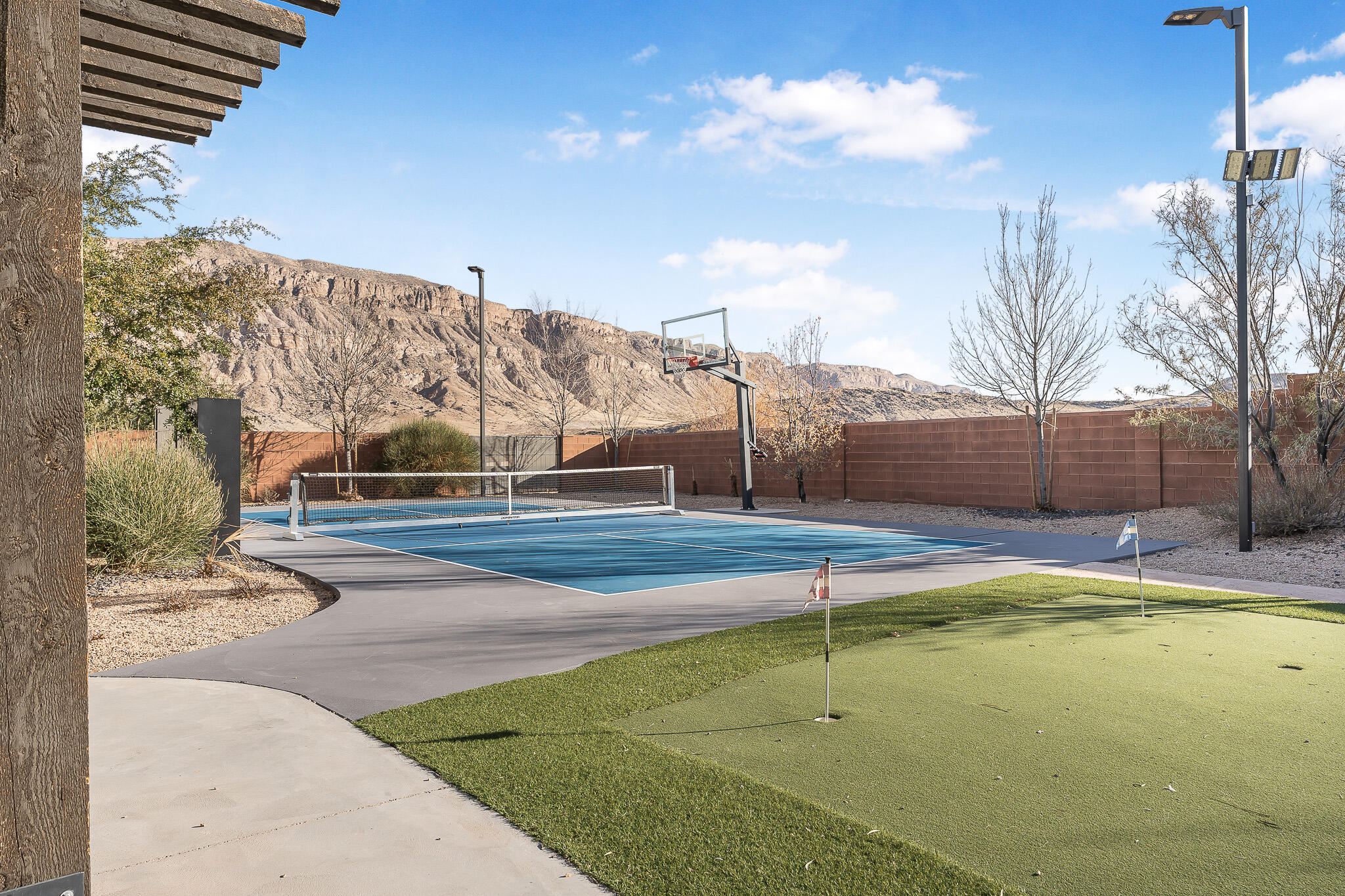 ADOBE HILLS - Residential