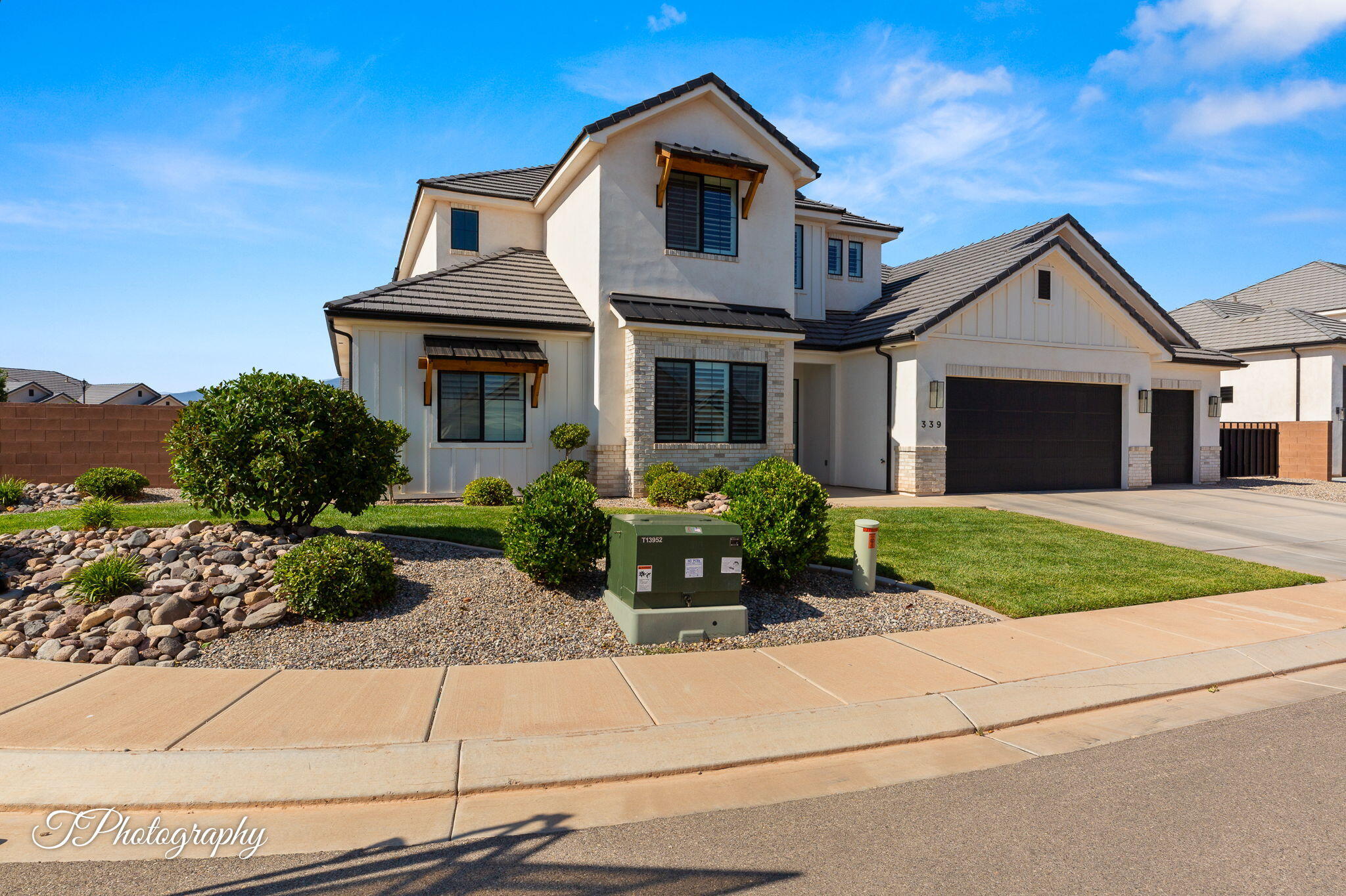 CRIMSON FIELDS - Residential