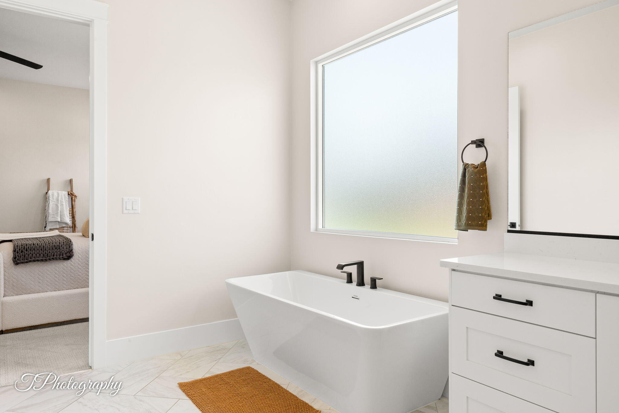 CRIMSON FIELDS - Residential