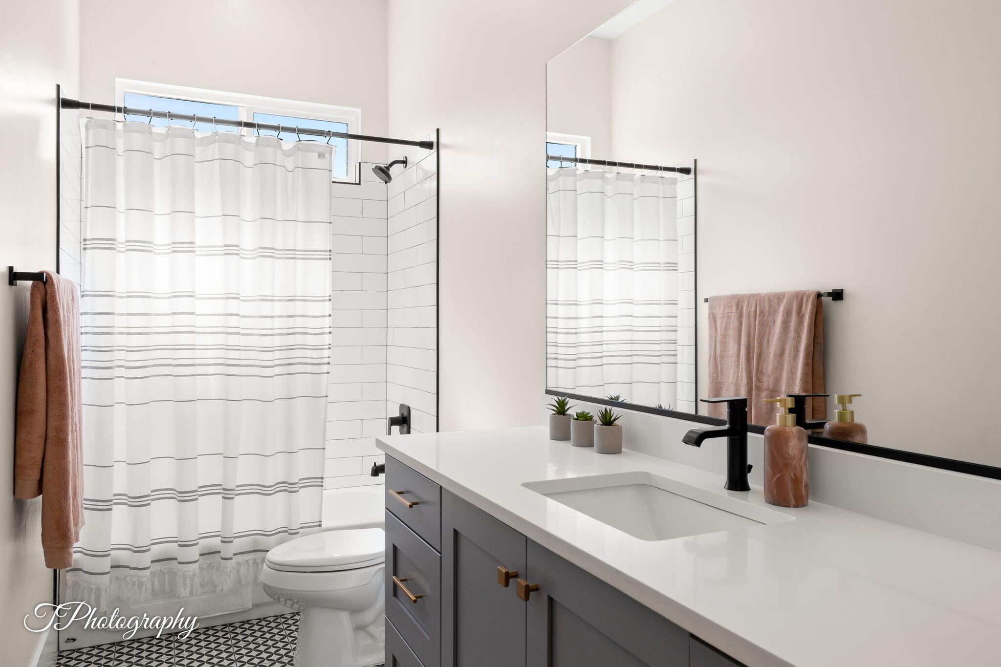 CRIMSON FIELDS - Residential