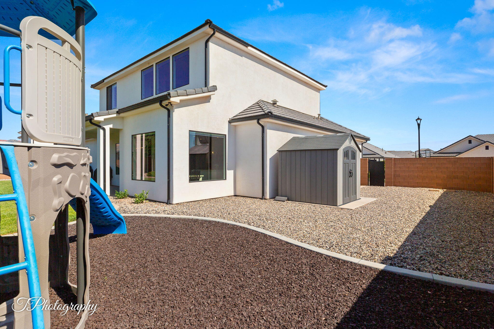 CRIMSON FIELDS - Residential