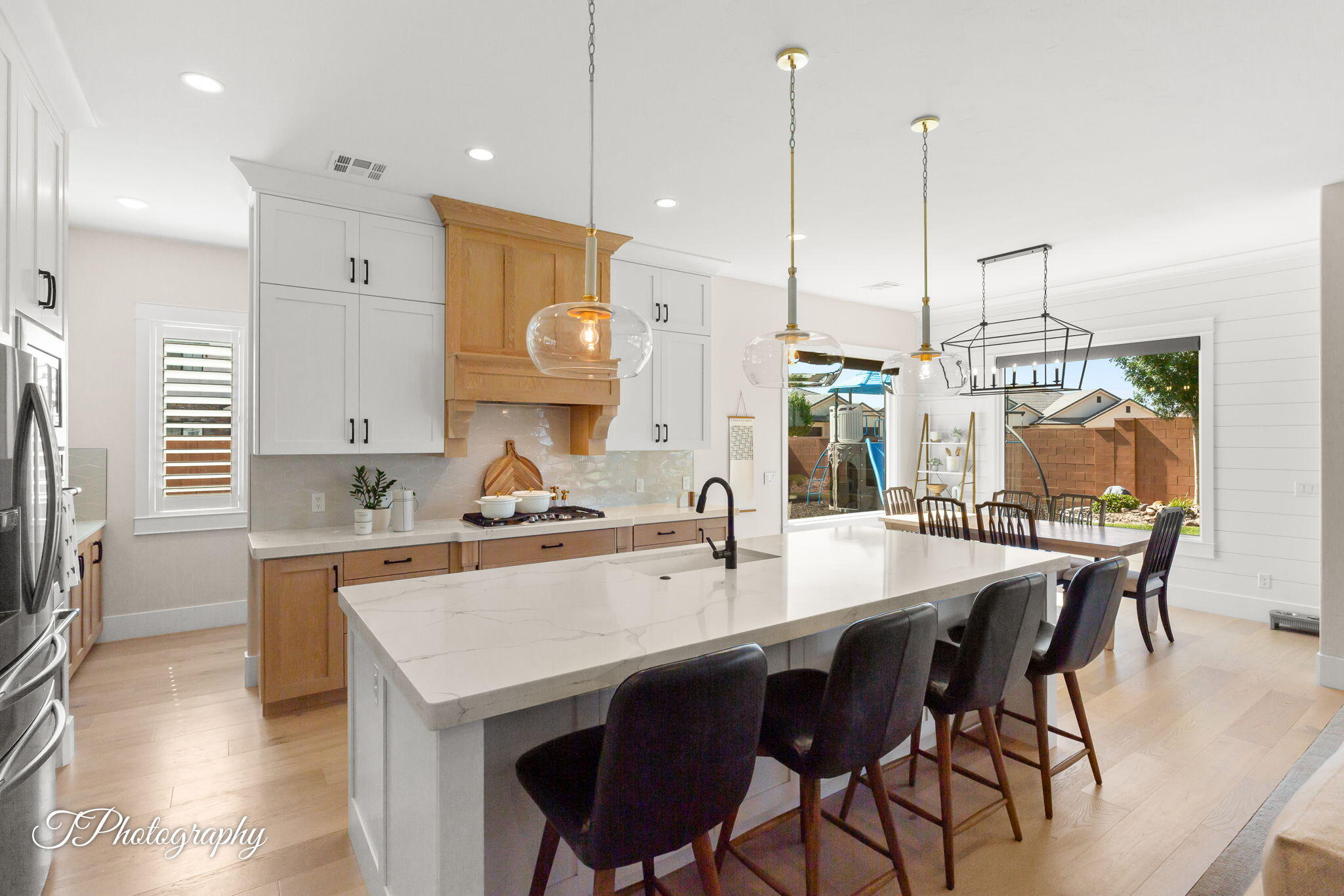 CRIMSON FIELDS - Residential