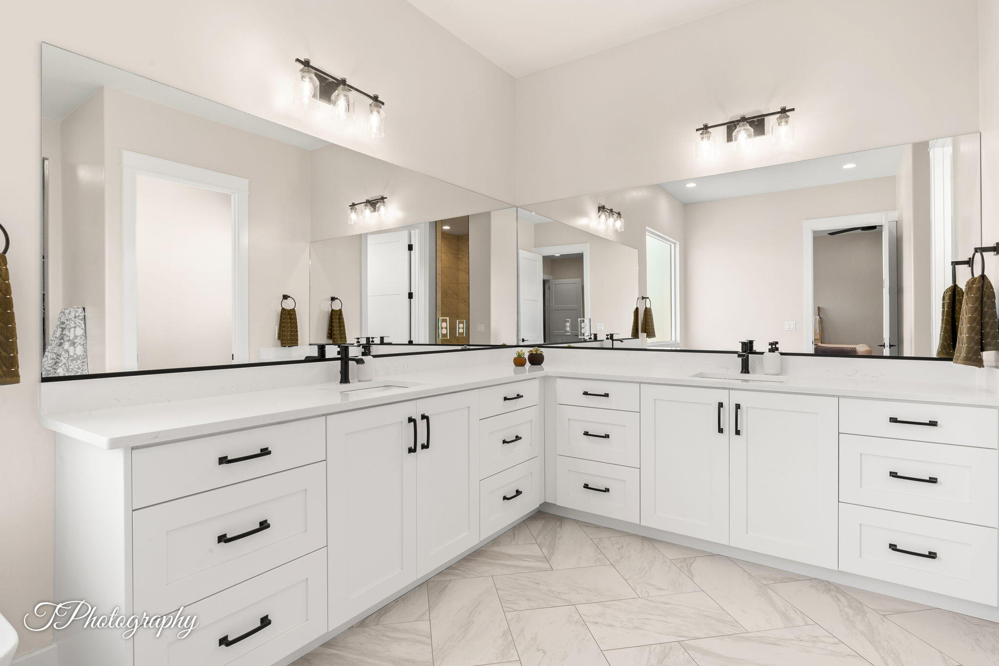 CRIMSON FIELDS - Residential